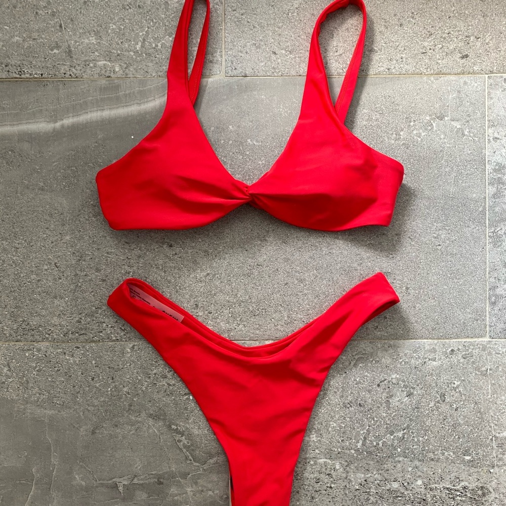 SHEIN Bikini Red Twist Front High Cut